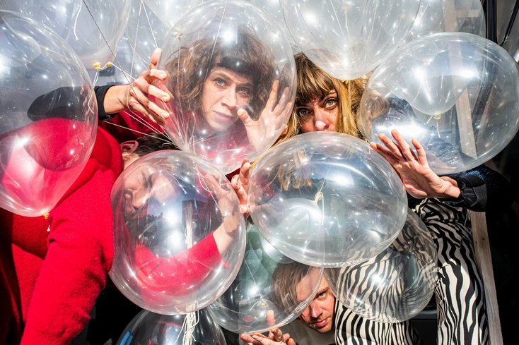 Die Mitglieder des Theater- und Performancekollektivs „Kompanie Kopfstand“ gehen im Frühjahr im Auftrag der DFG auf eine Reise durch Deutschland, um mit Bürgerinnen und Bürgern ins Gespräch zu kommen. Foto: DFG
