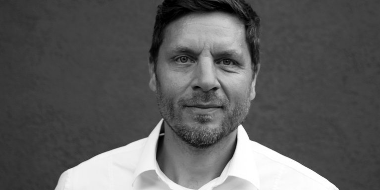 Prof. Dr. Lukas Henze (Foto: privat)