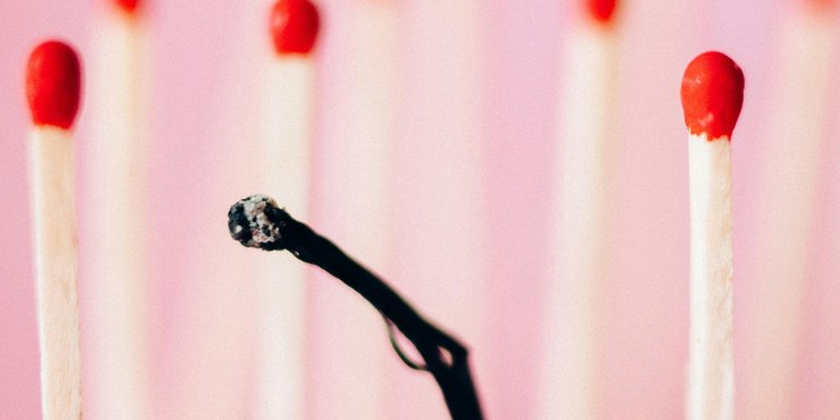 „Wer ständig nur funktioniert, um fremde Erwartungen und dem eigenen überhöhten Selbstanspruch zu genügen, riskiert ein Burnout“, warnt Diplom-Psychologin Joana-Maria Schrader. (Foto: Pexels) 