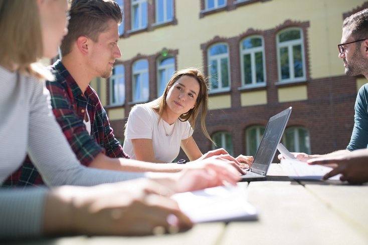 Das Weiterbildungsmodul besteht aus zwei Präsenzwochenenden auf dem Oldenburger Campus und online-Selbstlernphasen. Foto: Bonnie Bartusch