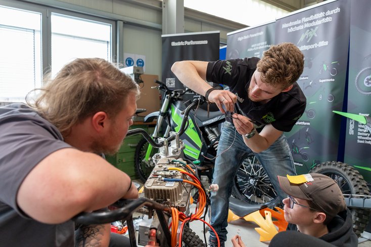 Challenge "Umweltfreundliche Antriebe für Pocketbikes" (Foto: WorldSkills Germany / Frank Erpinar)