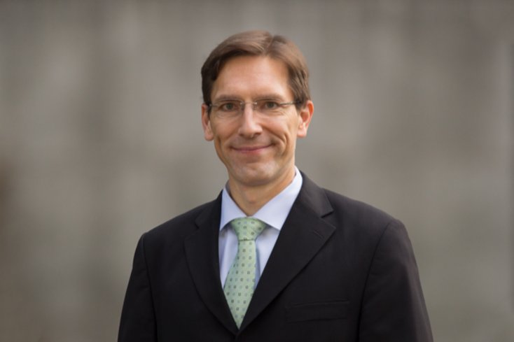 Prof. Dr. Stefan Janßen