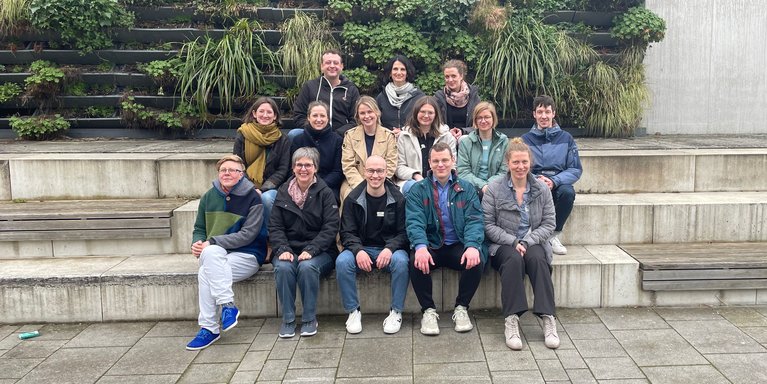 Die Teilnehmenden und Organisatorinnen des Promotionskolloquiums trafen sich vergangene Woche am Campus Oldenburg (Foto: Jade HS/Frauke Koppelin)