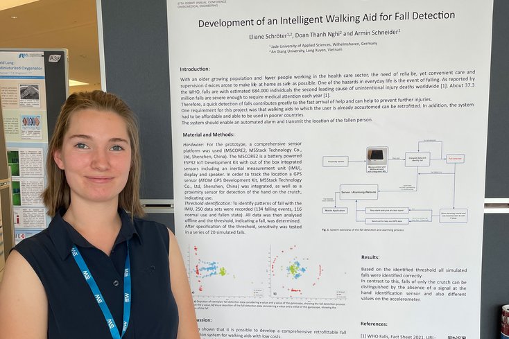 Eliane Schröter, Studentin der Medizintechnik im Fachbereich Ingenieurwisssenschaften, präsentierte ihre Forschungsergebnisse auf dem Kongress der Deutschen Gesellschaft für Biomedizinische Technik (Foto: Jade HS/Armin Schneider)