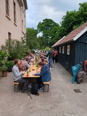 Abendliches Grillfest bei der Hauptvermessungsübung 2024