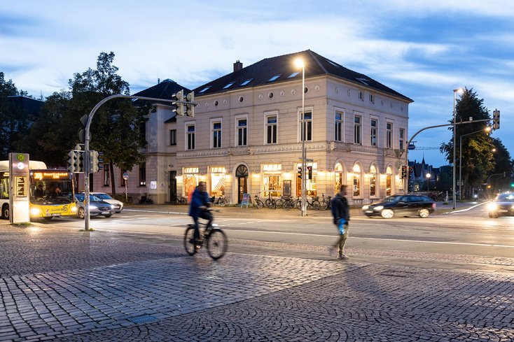 Das ehemalige Cafe Klinge am Julius-Mosen-Platz (Foto: Andreas Rothaus, Jade HS)