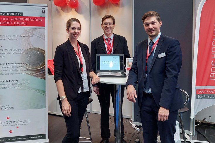 (v.l.n.r.) Henrike Büscher, Prof. Dr. Stefan Janßen, David Skibb auf der Young DKM for Professionals (Foto: Stefan Janßen, Jade-HS)