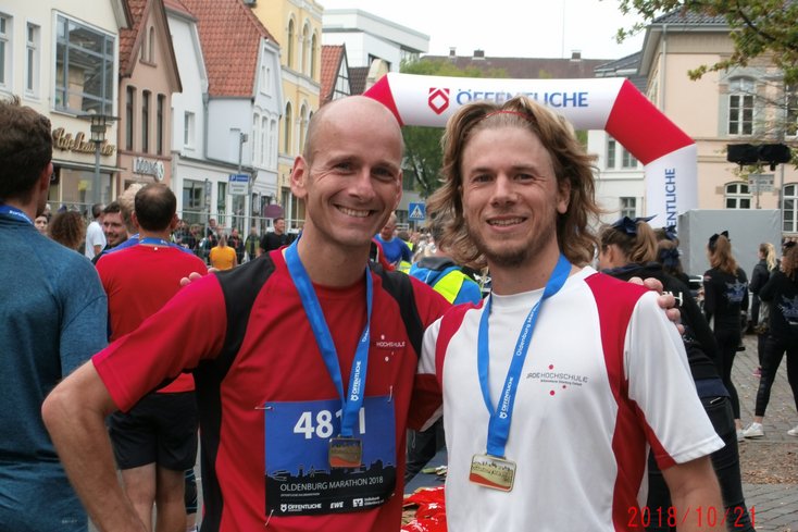 Beide stark im Halbmarathon: Eike Betten (li) und Florian Dufner. (Foto: Jade HS)
