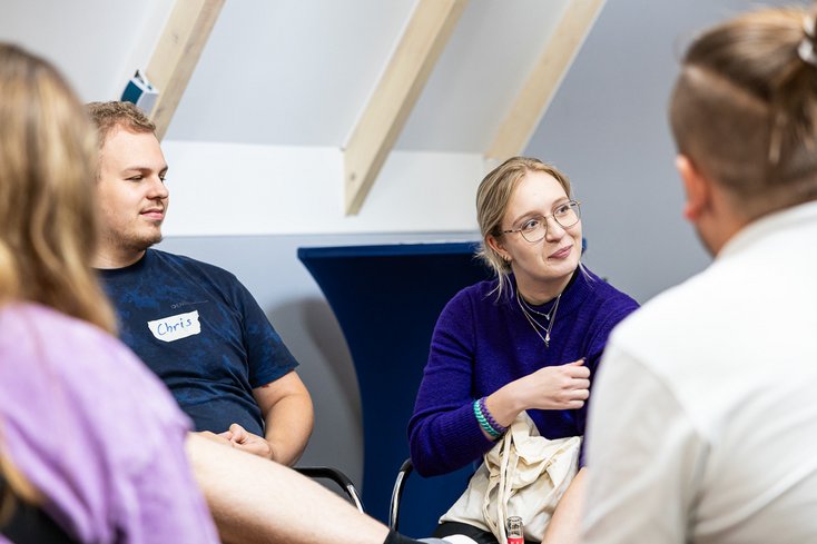 Leonie war ein Jahr als Jade Lotsin tätig und informierte auf Berufsinformationsmessen und an Schulen über das Studium an der Jade Hochschule. (Foto: Jade HS/Andreas Rothaus)