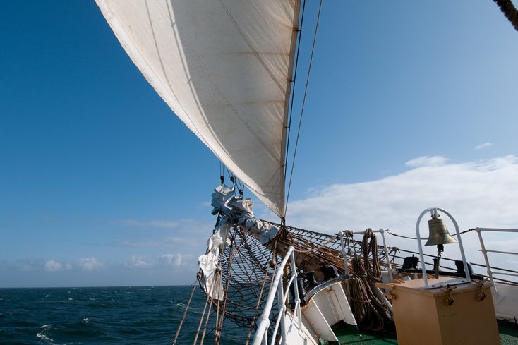 Die Jade Hochschule bietet am Studienort Wilhelmshaven Segeln als Sportangebot für Studierende an.Foto: Jade HS