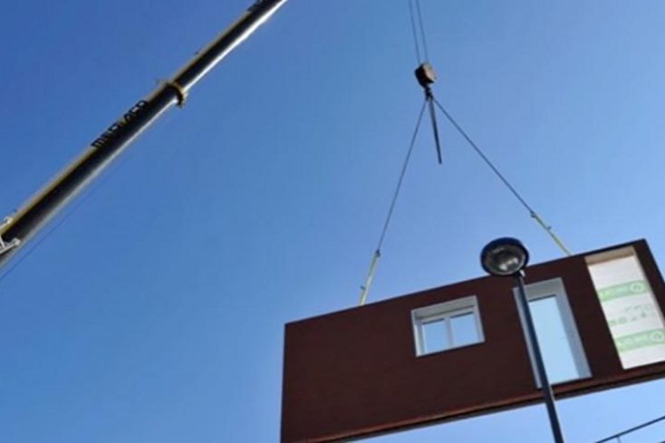Automatisiert hergestellte Sanierungspakete sollen die klimagerechte Sanierung von 22 Millionen Häusern im Nordseeraum beschleunigen. Foto: INDU ZERO