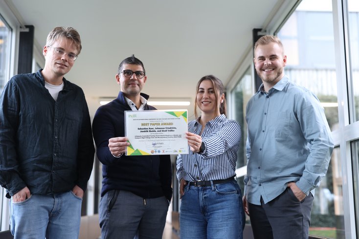 Das Forschungsteam mit v.l.n.r.: Johannes Friedrichs, Prof. Dr. Sebastian Azer, Sindi Veliko und Jandrik Skeide (Bild: Jade HS/Presse)