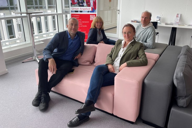 v. l.: Radan Tomek, Heidi Wandscher, Prof. Dr. Iris Reuther und Prof. Dr. Thomas Weßels (Foto: Jade HS)