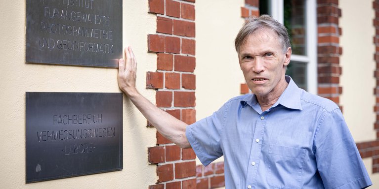 Prof. Dr. Thomas Luhmann (Foto: Andreas Rothaus/Jade HS)