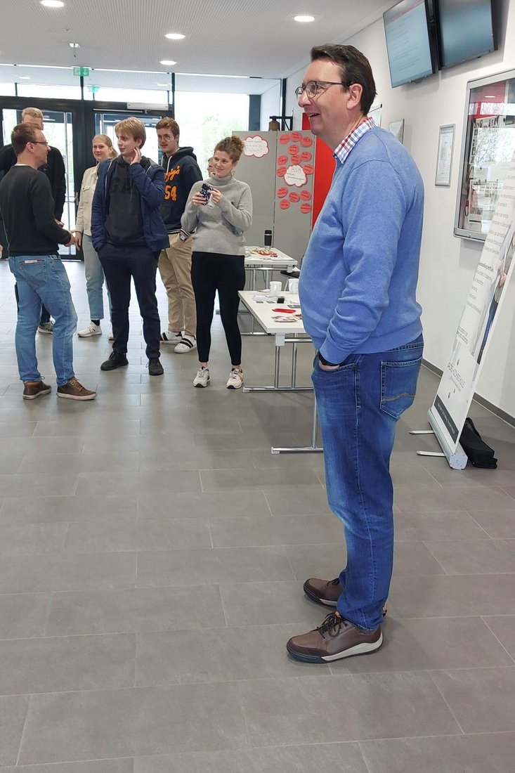 Prof. Dr. Peter Wengelowski, Studiendekan im Fachbereich Seefahrt und Logistik, eröffnete die dritten Gesundheitstage am Studienort Elsfleth (Foto: Jade HS/Marita Blendermann)