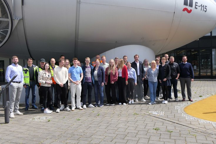 Die Studierenden des Masterstudiengangs Wirtschaftsingenieurwesen stellten im Praxisprojekt mit Enercon ihre optimierten Geschäftsprozesse vor. (Foto: Anika Holzwarth/Jade HS)