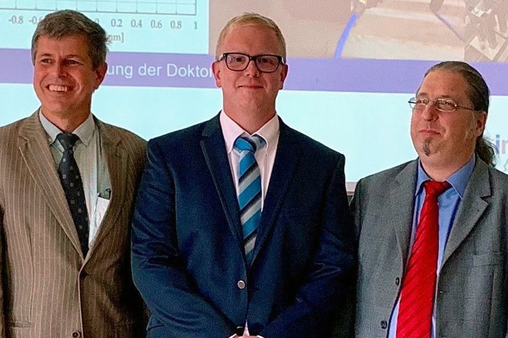 Nach der Verteidigung (v.li.): Prof. Dr. Matthias Kröger, Daniel Willenborg, Prof. Dr. Markus Lindner (Foto: privat)