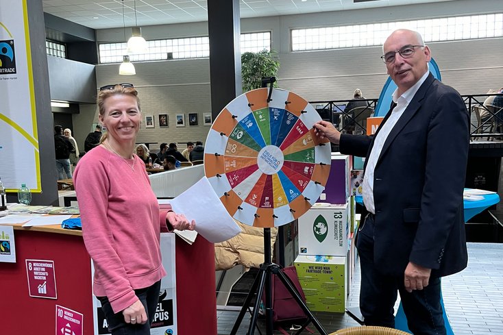 Organisatorin Berit Müller und Vizepräsident Dr. Bert Albers (Foto: Jade HS)