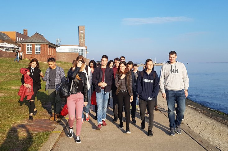 Die Schüler_innen lernen in Probestudienwochen auch die Region kennen. (Foto: Jade HS)