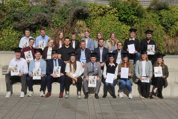 Absovent_innen des Fachbereichs Bauwesen Geoinformation Gesundheitstechnologie aus dem Sommersemester 2026