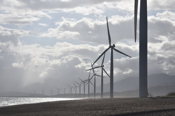 Mit dem Einzug der erneuerbaren Energien wachsen die Herausforderungen, die Stromnetze zu steuern und zu überwachen. (Foto: pexels)