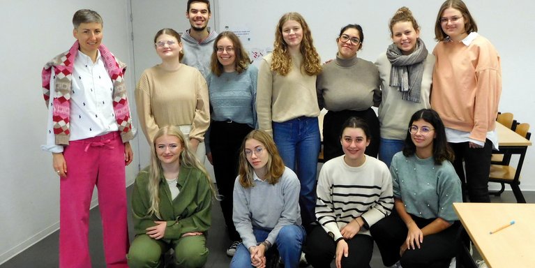 Prof. Dr. Christiane Goodfellow (li.) besuchte deutsche und französische Studierenden in Colmar. (Foto: privat)