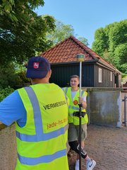 Studierende vermessen den Schlosspark Jever 2024