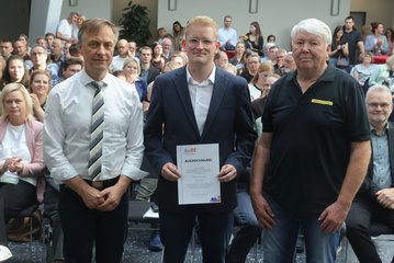 (v. li.) Prof. Dr. Rainer Schwerdhelm, Oliver Janssen und Heinz Wellmann