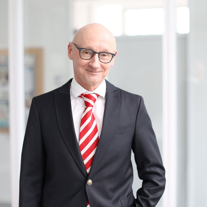 Vizepräsident Prof. Dr. Hero Weber 