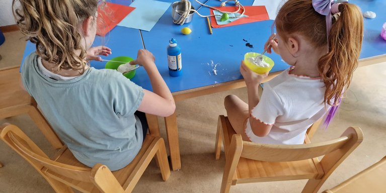 Die Kinder konnten nach Lust und Laune basteln und kreativ werden. (Foto: Evangelische Familienbildungsstätte)