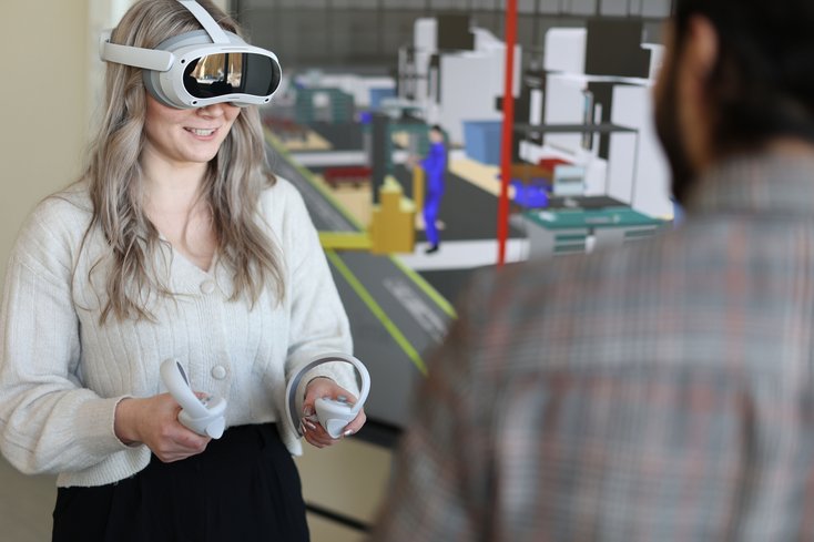 Beim Forschungstreffen im Fachbereich Management, Information, Technologie stellten Forschende des Fachbereichs aktuelle Forschungsprojekte vor, unter anderem auch zum Einsatz von künstlicher Intelligenz im Lean Management. (Foto: Bonnie Bartusch)