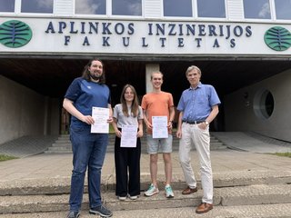 v.l. Jonas Schönert, Michelle Burfeind, Sebastian Kramme und Prof. Thomas Luhmann (Foto: privat)