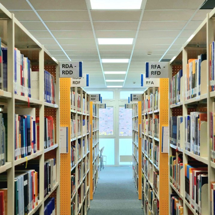 Hochschulbibliothek auf dem Campus Wilhelmshaven (Foto: Jade HS/Daniela Wrage)