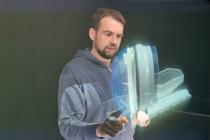 3D-Modelle lassen sich am Smart-Lightboard nicht nur darstellen sondern auch mit den Fingern drehen, vergrößern und beschriften. (Foto: Jade HS/Daniela Wrage)
