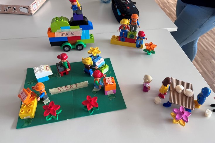 Bei der Schülerakademie „Gründen als Karriereweg“ kamen kreative Techniken zum Einsatz (Foto: Lara Lisann Geck)