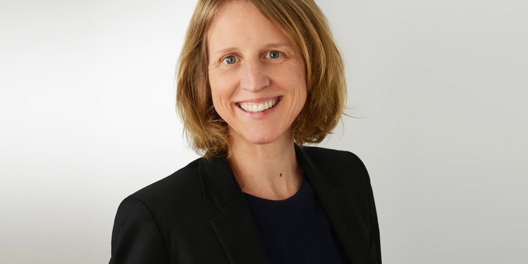 Prof. Dr. Frauke Germer lehrt und forscht seit Februar im Fachbereich Bauwesen Geoinformation Gesundheitstechnologie. (Foto: Christine Schwarze/AudeLe Fotografie)