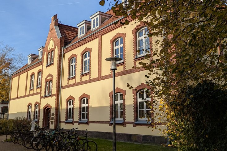 Seitenansicht Geodäsiegebäude