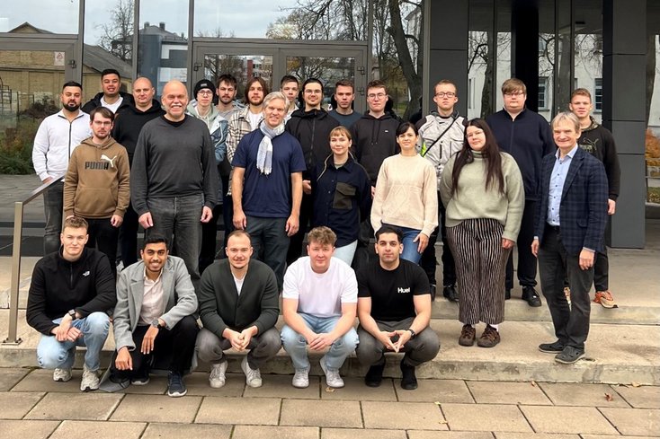 Lettische und deutsche Studierende arbeiteten eine Woche Hand in Hand. Die langjährige Partnerschaft beider Hochsschulen ermöglichte den Studierenden praxisnahe Lernerfahrungen und interkulturellen Austausch. (Foto: privat)