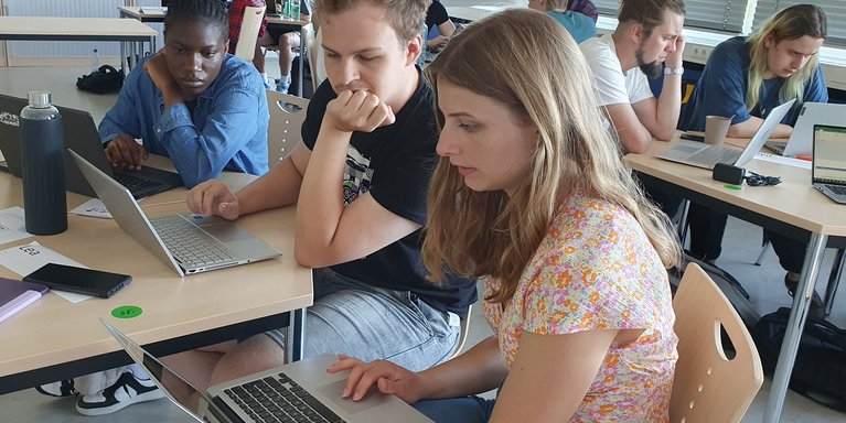 In der Blockveranstaltung beschäftigten sich die Studierenden mit IT-Sicherheit und Datenschutz. (Foto: Angela Moldenhauer, Jade HS)