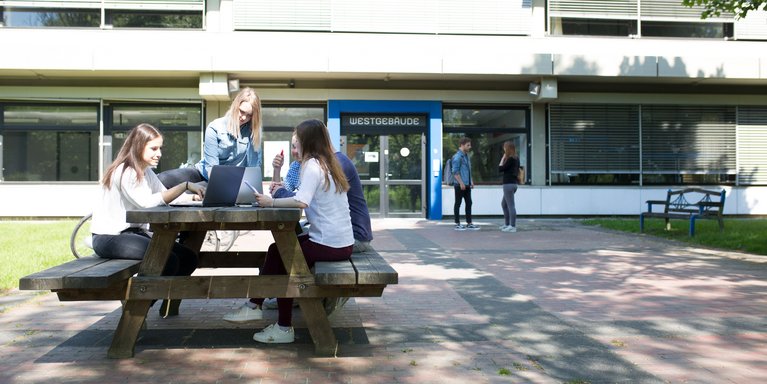 Westgebäude am Campus Wilhelmshaven (Foto: Jade HS)