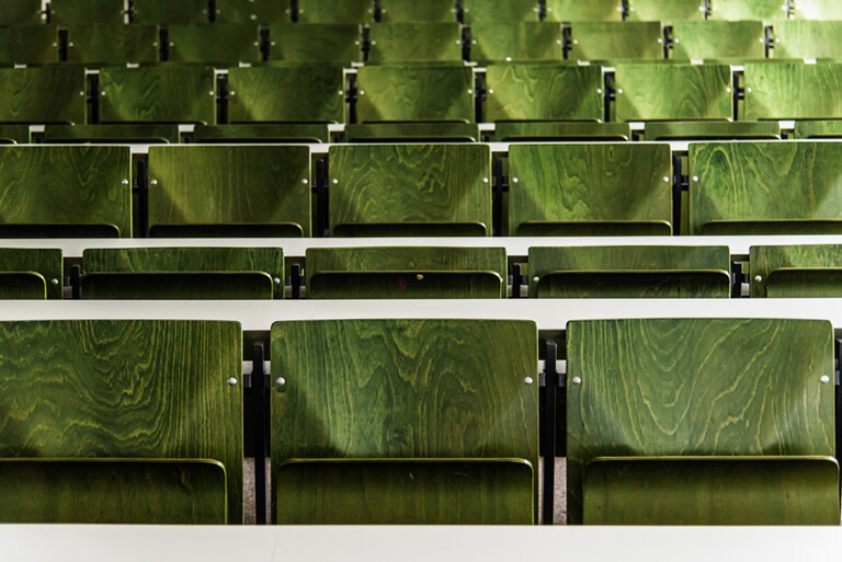 Sitze im Hörsaal