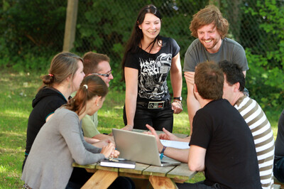 Studierende am Campus Studierende am Campus