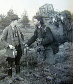 Hermann Reichling mit Krammetsvogelfänger; Foto: Bernd Tenbergen; LWL-Museum für Naturkunde Münster