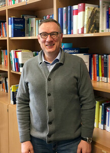 Prof. Dr. Franz Diemand.(Comander) Studiengangsleiter Bauinformationstechnologie Prof. Dr. Franz Diemand