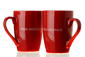 Becher, rot