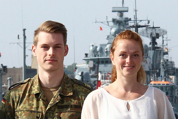 Tina Krentz (rechts) von der Zentralen Studienberatung bietet auch einen Vorbereitungslehrgang „Studieren nach der Bundeswehr“ an.