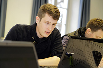 Arbeit am PC Arbeit am PC