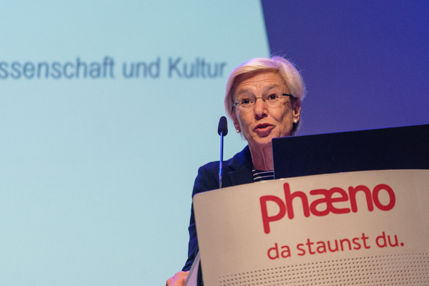 ... Staatssekretärin Dr. Sabine Johannsen bei der Startveranstaltung in Wolfsburg ... Foto: Thomas Damm © Niedersachsen-Technikum ... Staatssekretärin Dr. Sabine Johannsen bei der Startveranstaltung in Wolfsburg ... Foto: Thomas Damm © Niedersachsen-Technikum